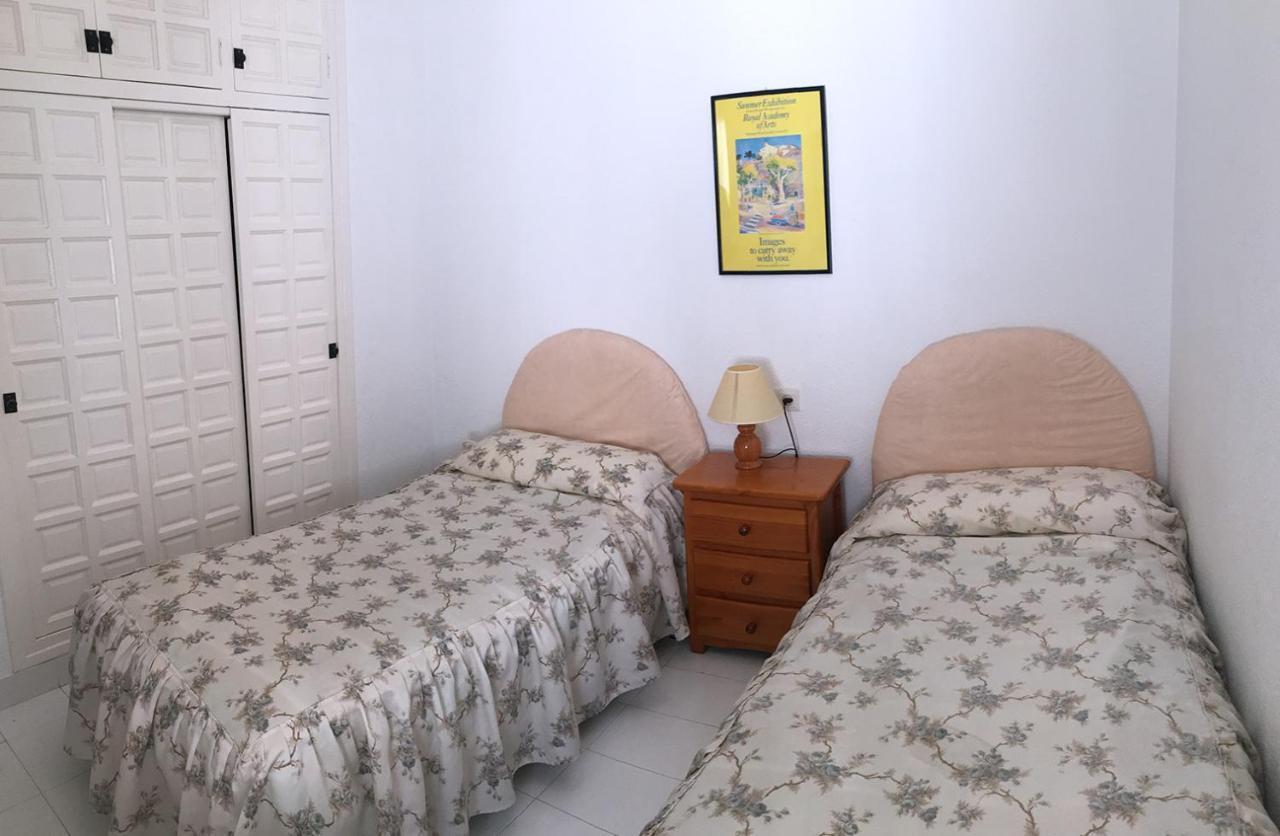 Pinos 20 Menyber Villa เนร์คา ภายนอก รูปภาพ